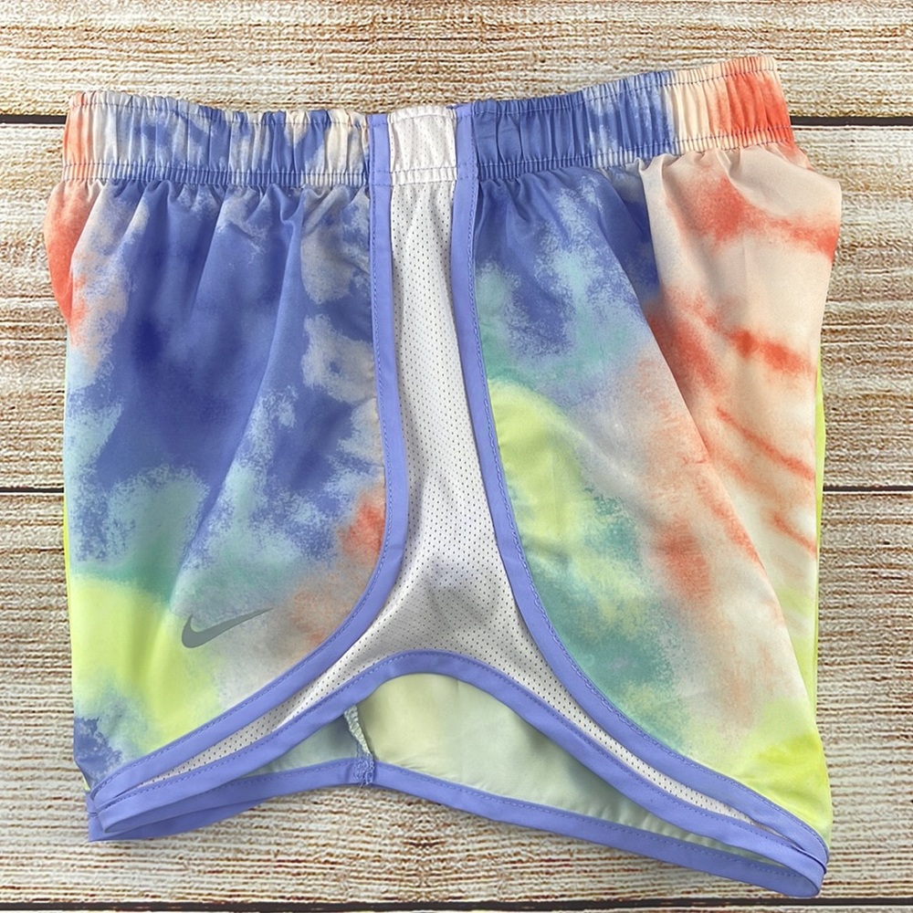 Nike Tie Dyed Active Shorts - Picture 4 of 9